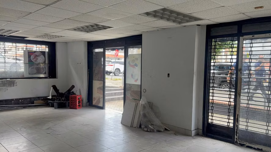 Alquiler Local Comercial Planta Baja Esquinero 69 m2