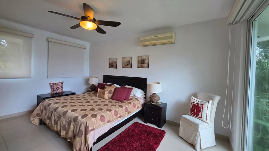 Venta de Casa de Playa en Bijao – Residencia de Lujo con Vista al Mar
