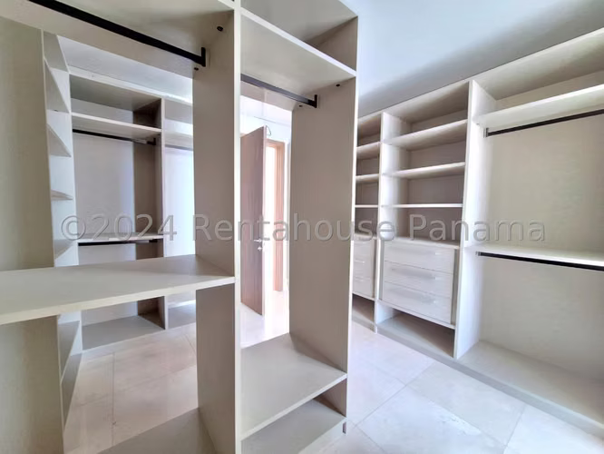 Alquiler de Apartamento 2 niveles, amplio y lujoso en Coco del Mar
