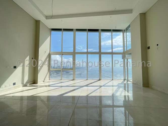 Alquiler de Apartamento 2 niveles, amplio y lujoso en Coco del Mar