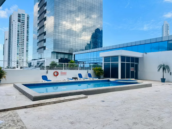 Apartamento en venta en Costa del Este piso alto