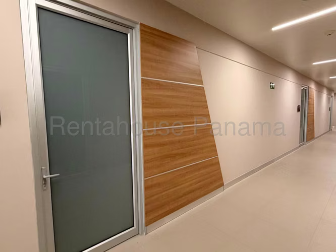 Alquiler de Consultorio en Costa del Este 26LBR5706