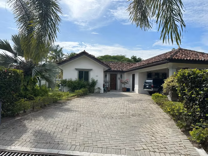 Venta de Casa – Buena Ventura Los Portales - Río Hato - Imagen 2
