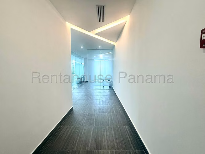 Venta de Oficina Comercial en Costa del Este Financial Park Solo Cliente Directo LFC - Imagen 2
