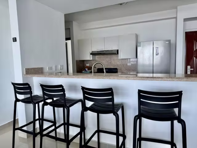 Alquiler de apartamento Amoblado en Costa del Este 3 Recamaras LH