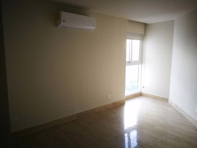 En Costa del Este, alquiler de apartamento PH The Regent Country Club, Línea Blanca