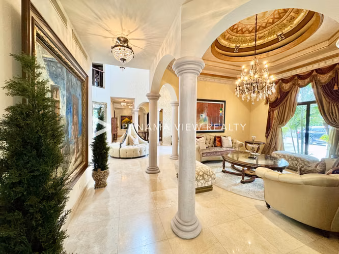 BALMORAL MANSION CON PISCINA - COSTA DEL ESTE