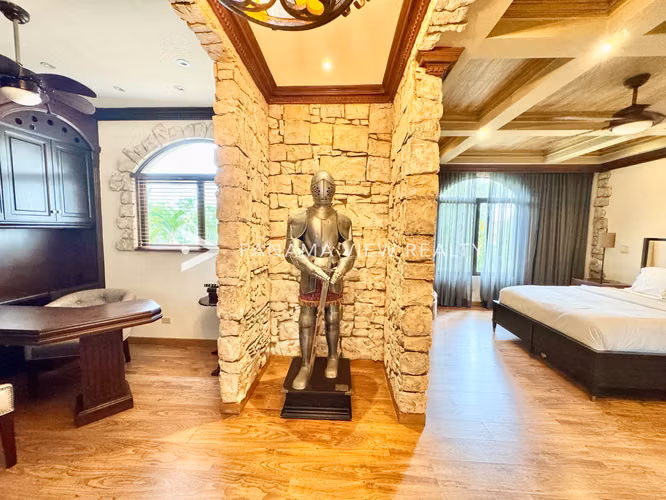BALMORAL MANSION CON PISCINA - COSTA DEL ESTE