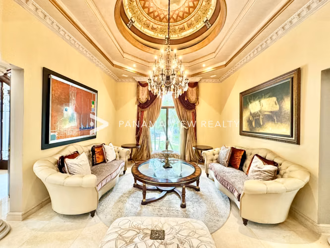 BALMORAL MANSION CON PISCINA - COSTA DEL ESTE