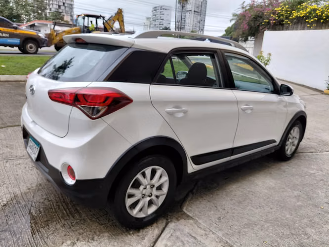 HYUNDAI I 20 ACTIVE 2017 AUTOMATICO - Imagen 4