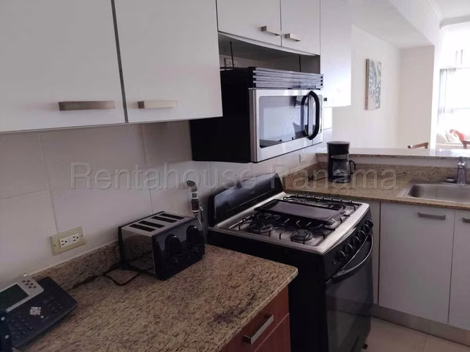 Apartamento en Alquiler en Avenida Balboa  JG