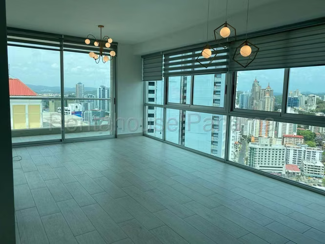 Apartamento en Alquiler en Obarrio JG