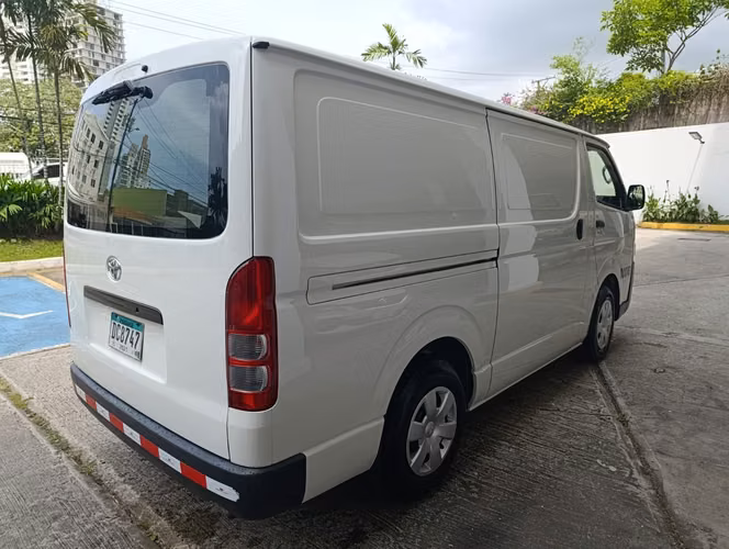 TOYOTA HIACE 2021 - Imagen 6
