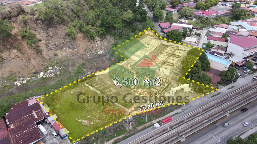 Se Vende Terreno Comercial en Vía Transistmica