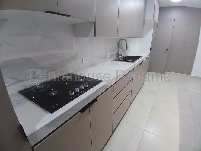 Remodelada Casa en San Francisco Panama (sin patio) 26EPP4954 - Imagen 2