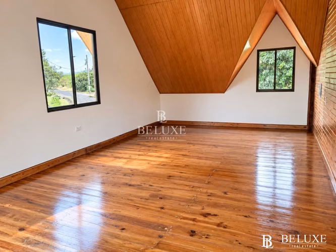 VENTA DE CASA DE MONTAÑA EN ALTOS DEL MARIA (21)