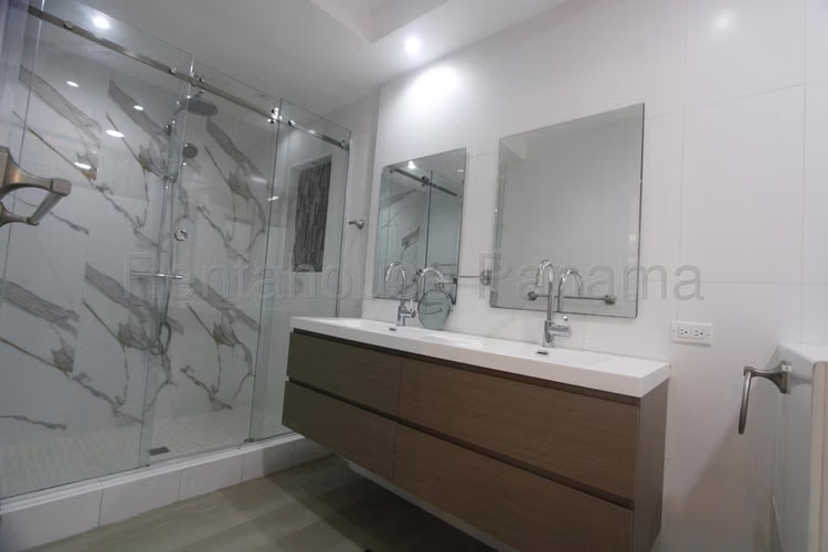 Remodelada casa en San Francisco en Venta 26EPP2906