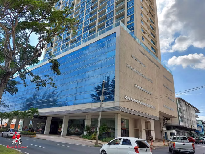 Se Vende Apartamento en Avenida Balboa LA5-10086