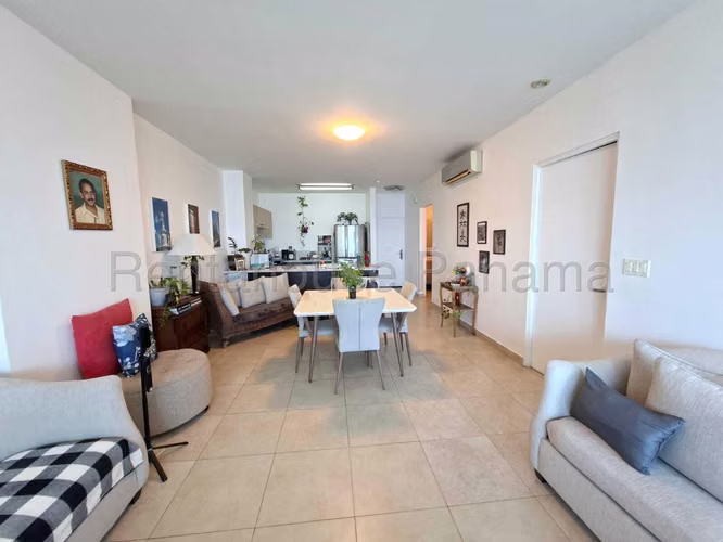 Se Vende Apartamento en Avenida Balboa LA5-10086