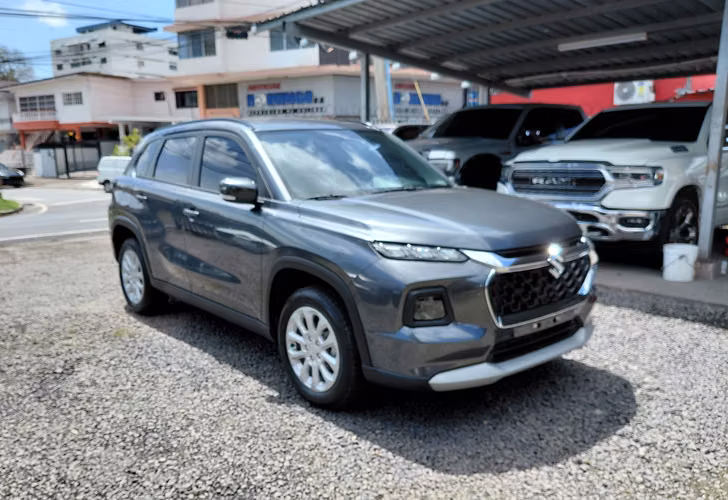 2025 Suzuki Grand Vitara - Inmaculado - Garantía de agencia - Imagen 7