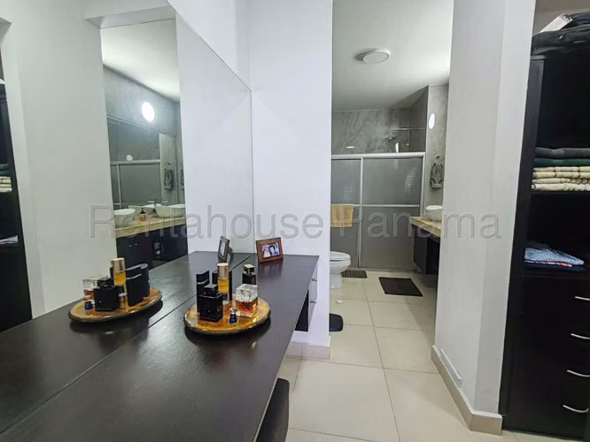 Apartamento en Venta en PH DESTINY Av. Balboa 27AECC753