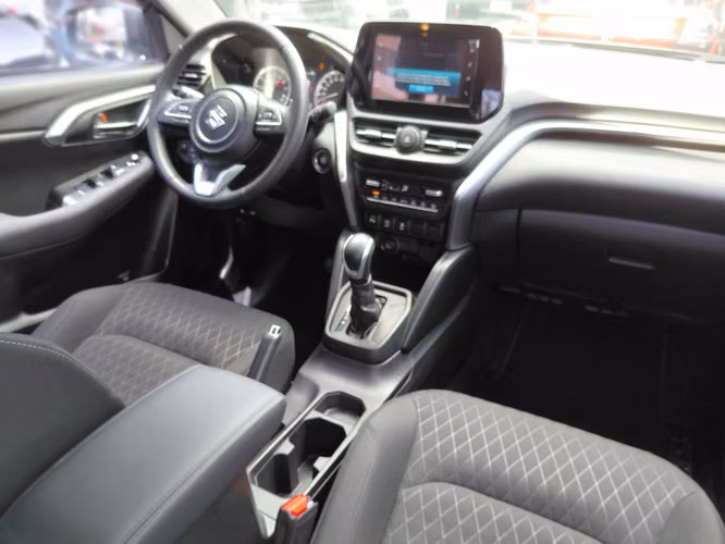 2025 Suzuki Grand Vitara - solo 5394 km - Garantía de agencia - Imagen 11
