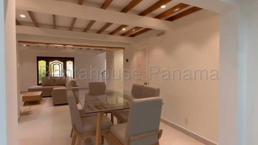 Casa en Alquiler en Clayton 26AECC2295