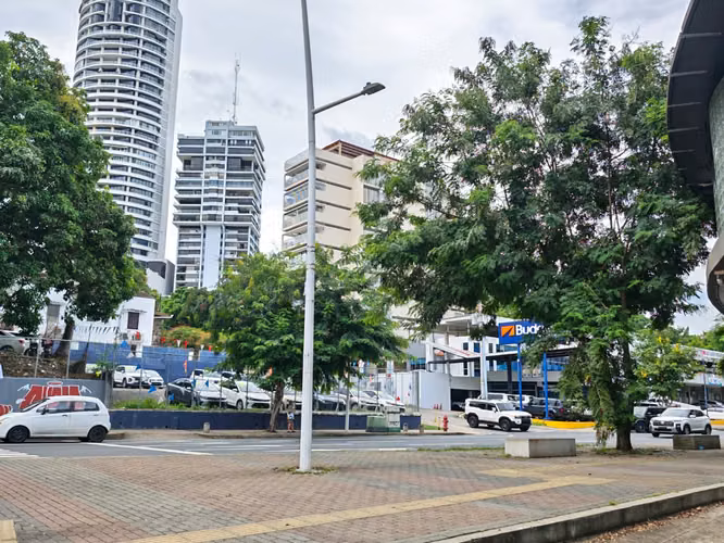 Propiedad Comercial en La Cresta, Bella Vista | Ubicación Estratégica en Ciudad de Panamá - Imagen 3