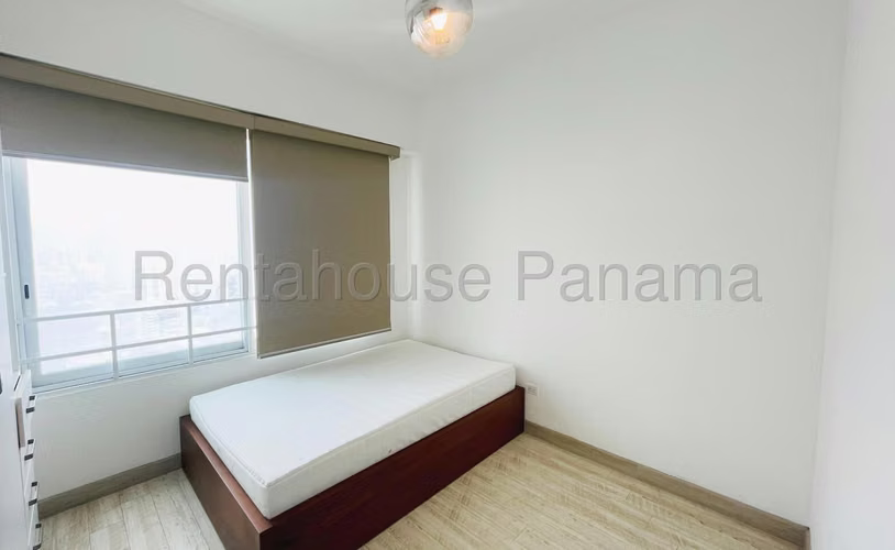 Apartamento en Venta en Avenida Balboa. PH VISTA MARINA. 26LDC9109