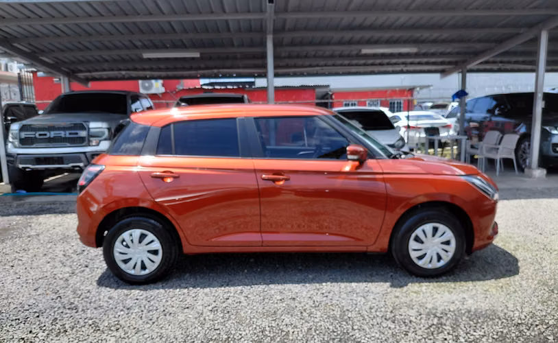 2025 Suzuki Swift - manual - nuevo con solo 90 km - Imagen 2