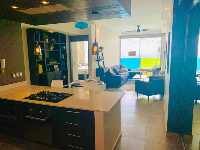 Apartamento en venta- Avenida Balboa con vista al mar