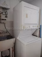 Alquiler de Apartamento con 96m2 en Avenida Balboa PH Grandbay Tower 26-9099SR