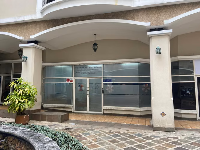 SE VENDE LOCAL PLANTA BAJA EN EL DORADO, PLAZA CAMINO DE CRUCES