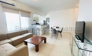 Venta de Apartamento con 113m2 en Avenida Balboa PH Vista Marina 26-9109SR
