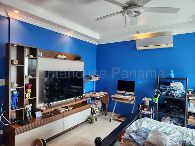 Vendo Apartamento de 209 m² en PH TAO, San Francisco 25-6201GG