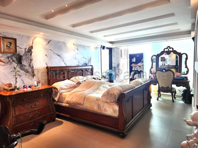 Vendo Apartamento de 209 m² en PH TAO, San Francisco 25-6201GG
