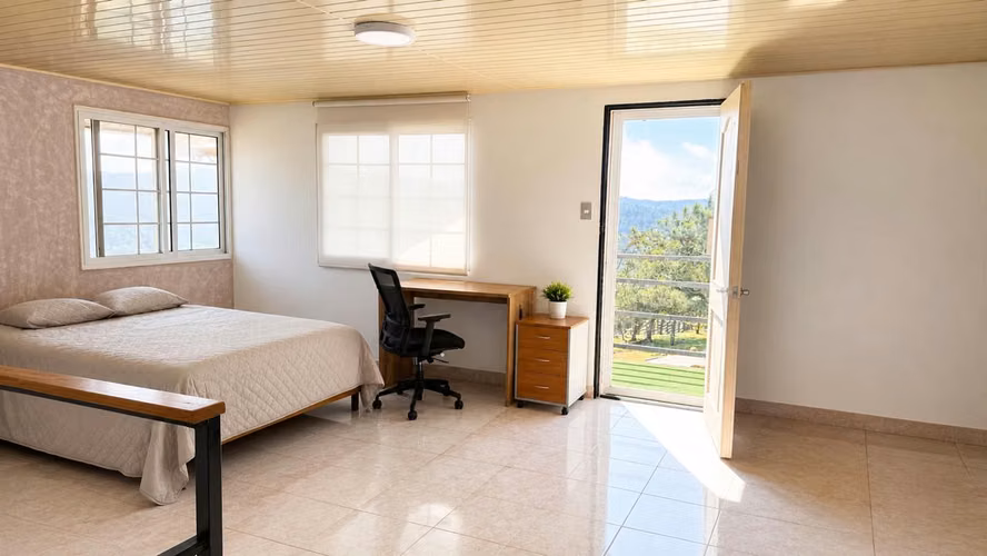 SE VENDE CASA CON VISTA EN LOS ALTOS DE CERRO AZUL - Imagen 12