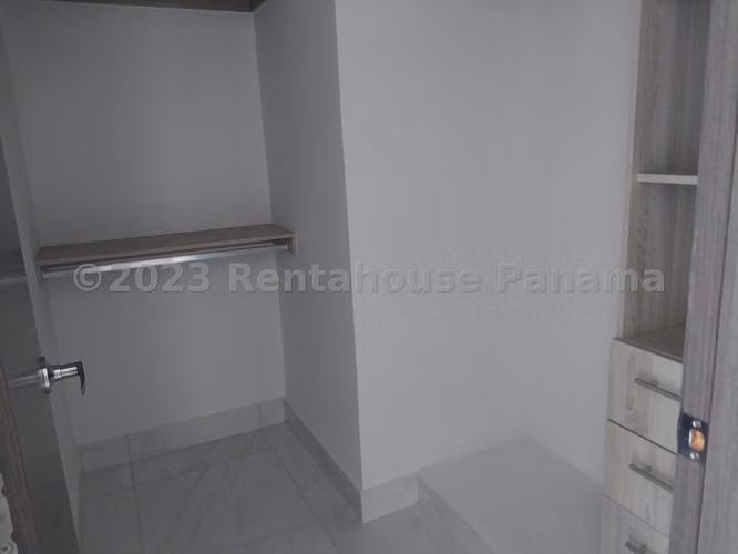 Se Vende Apartamento en Edison Park VLU26-9101