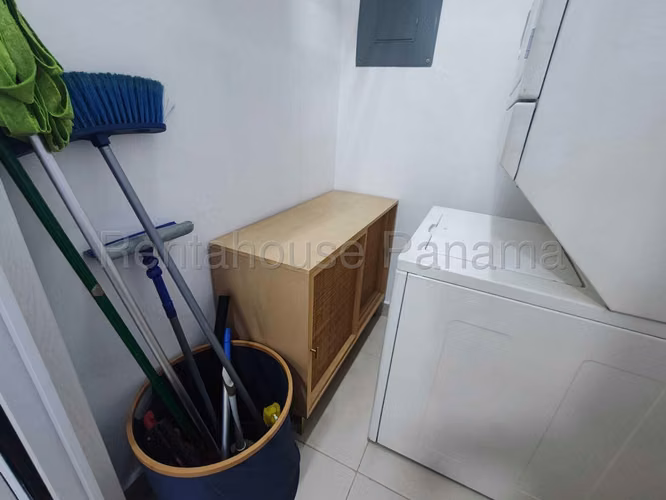 Se Vende Apartamento en Avenida Balboa MDV26-9098