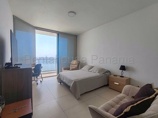 Se Vende Apartamento en Avenida Balboa MDV26-9098