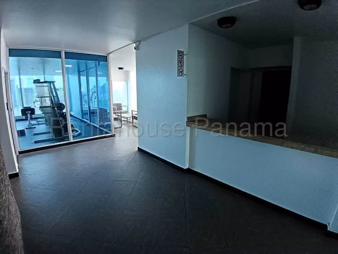 Se Vende Apartamento en Avenida Balboa MDV26-9098