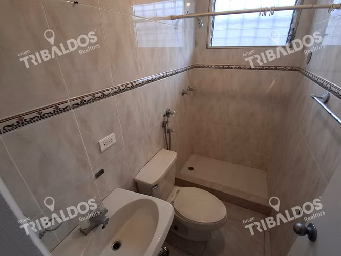 Venta de Casa unifamiliar en Altos de Panamá con piscina - Imagen 9