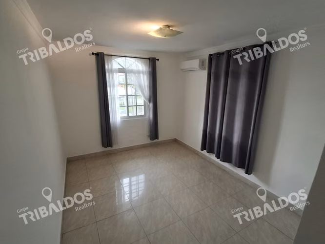 Venta de Casa unifamiliar en Altos de Panamá con piscina - Imagen 10