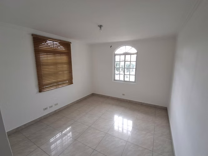 Venta de Casa unifamiliar en Altos de Panamá con piscina - Imagen 8