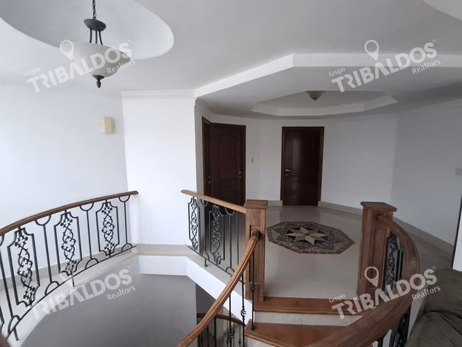 Venta de Casa unifamiliar en Altos de Panamá con piscina - Imagen 7