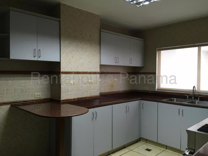 Alquiler de Apartamento en Coco del Mar Ph Long Beach CCO