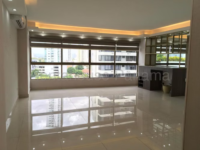 Apartment Rental in Coco del Mar Ph Long Beach CCO