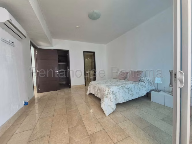 VIVA YA! EN PUNTA PACIFICA VENTA PH GRAND TOWER SEMI-AMOBLADO ESM