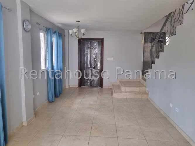 Alquiler de Casa en Brisas Del Golf Brisas Village KC