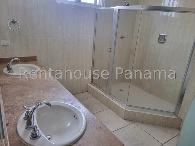 Alquiler de Casa en Brisas Del Golf Brisas Village KC